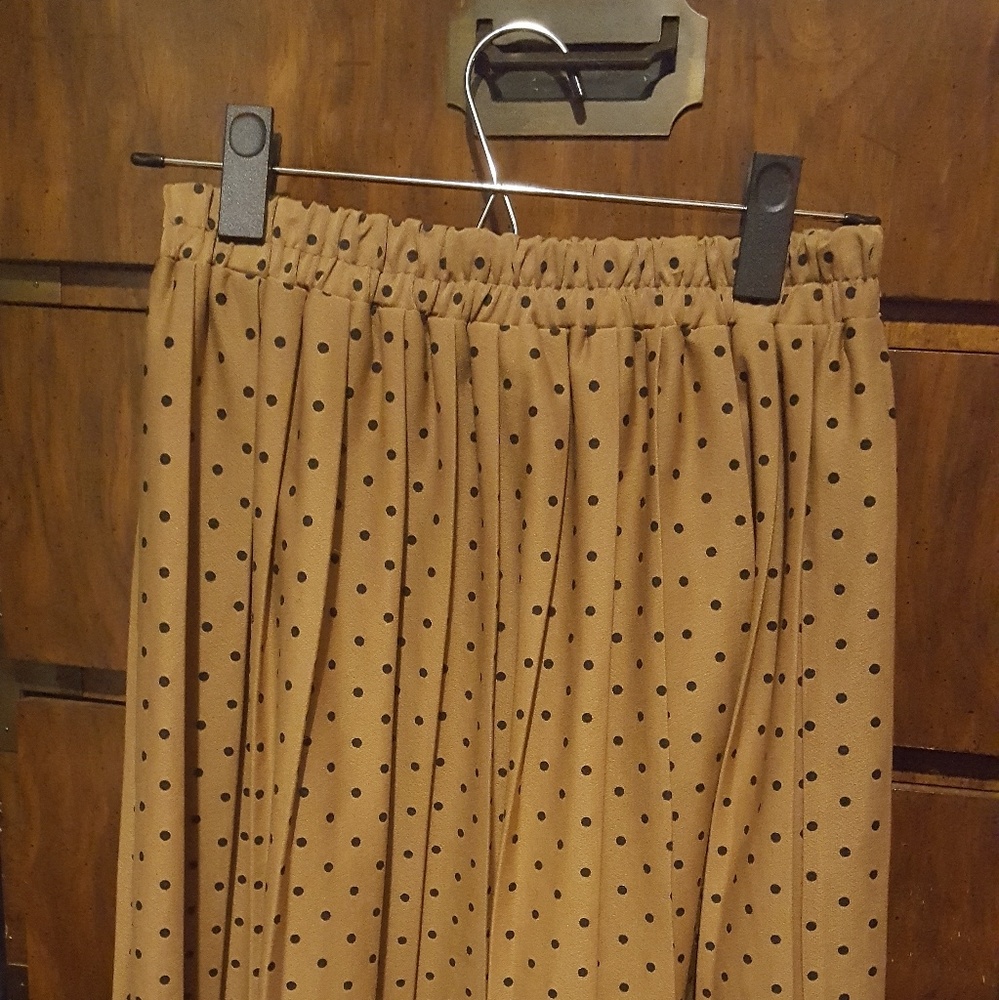 Vintage Pleated Tan Skirt with Black Polka Dots